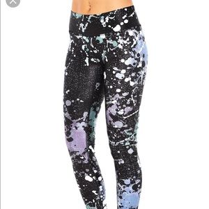 Terez Tall Band Leggings small Paint the Town